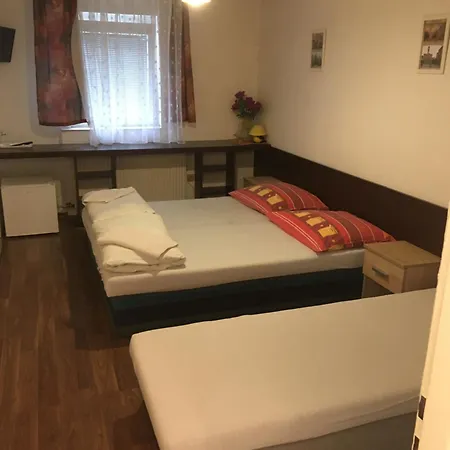 New Harrys Komárno